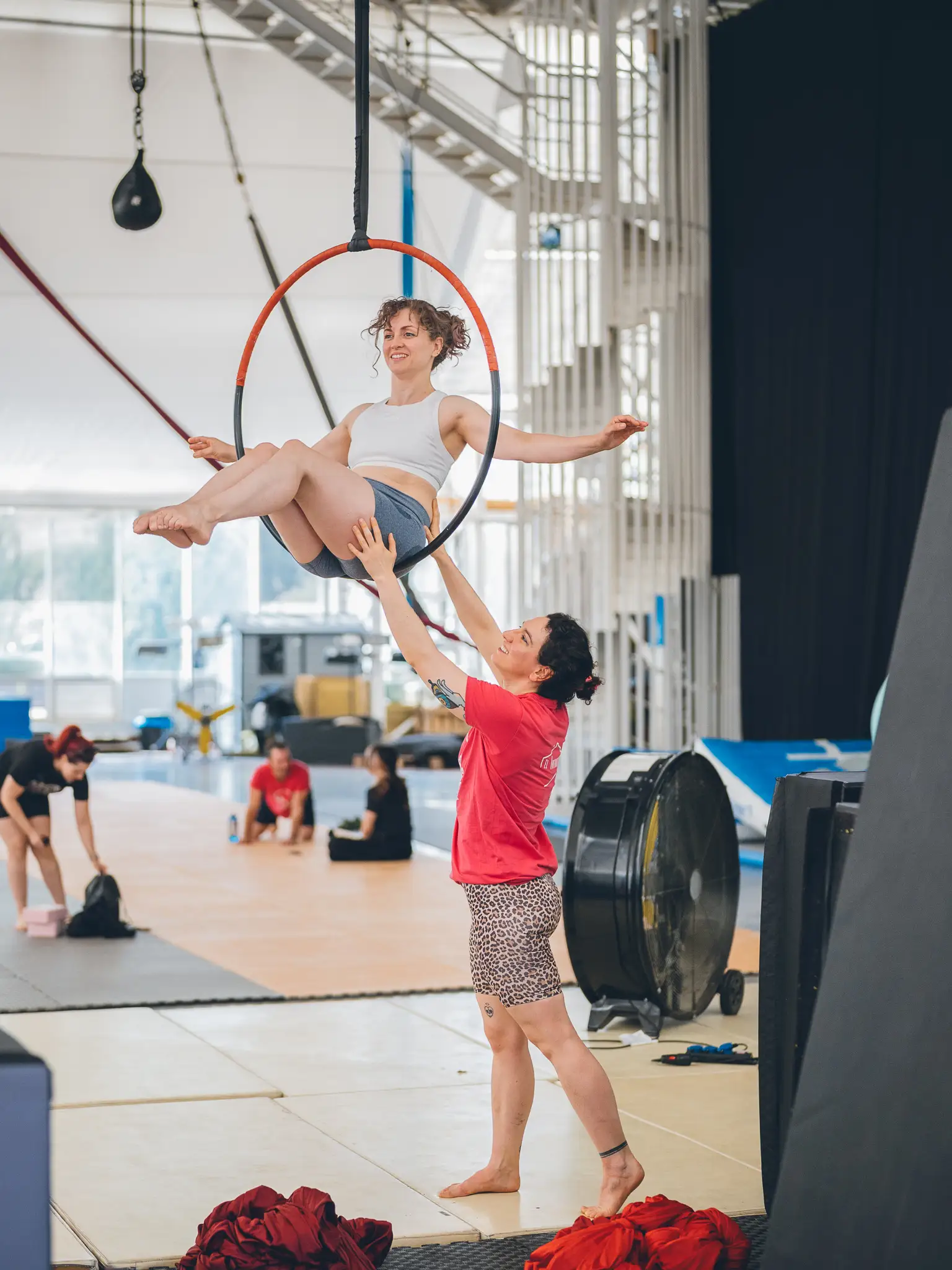 Clases de aro aéreo en El Invernadero Circo (Madrid)