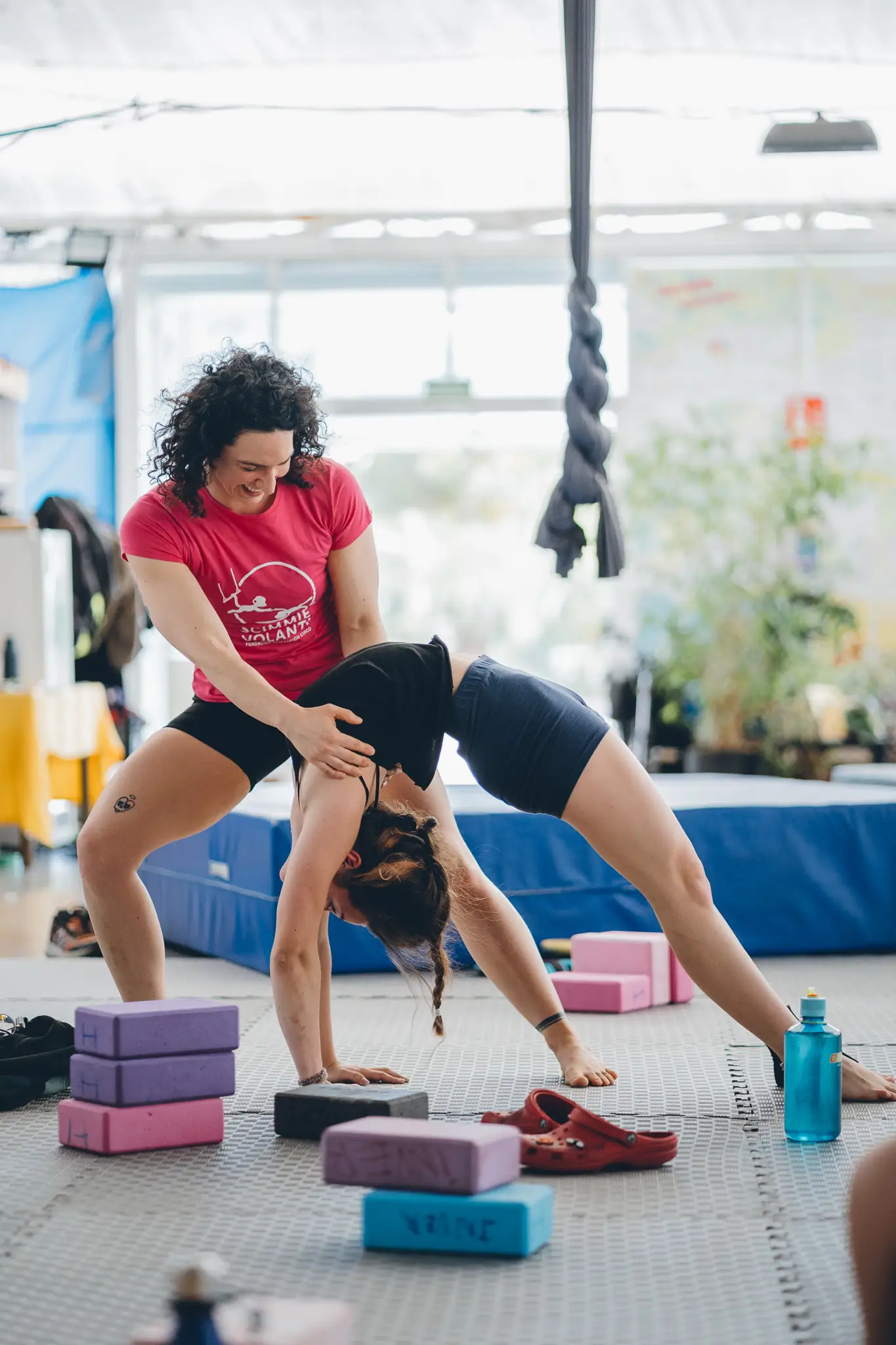 Clases de flexibilidad y movilidad en El Invernadero Circo (Madrid)