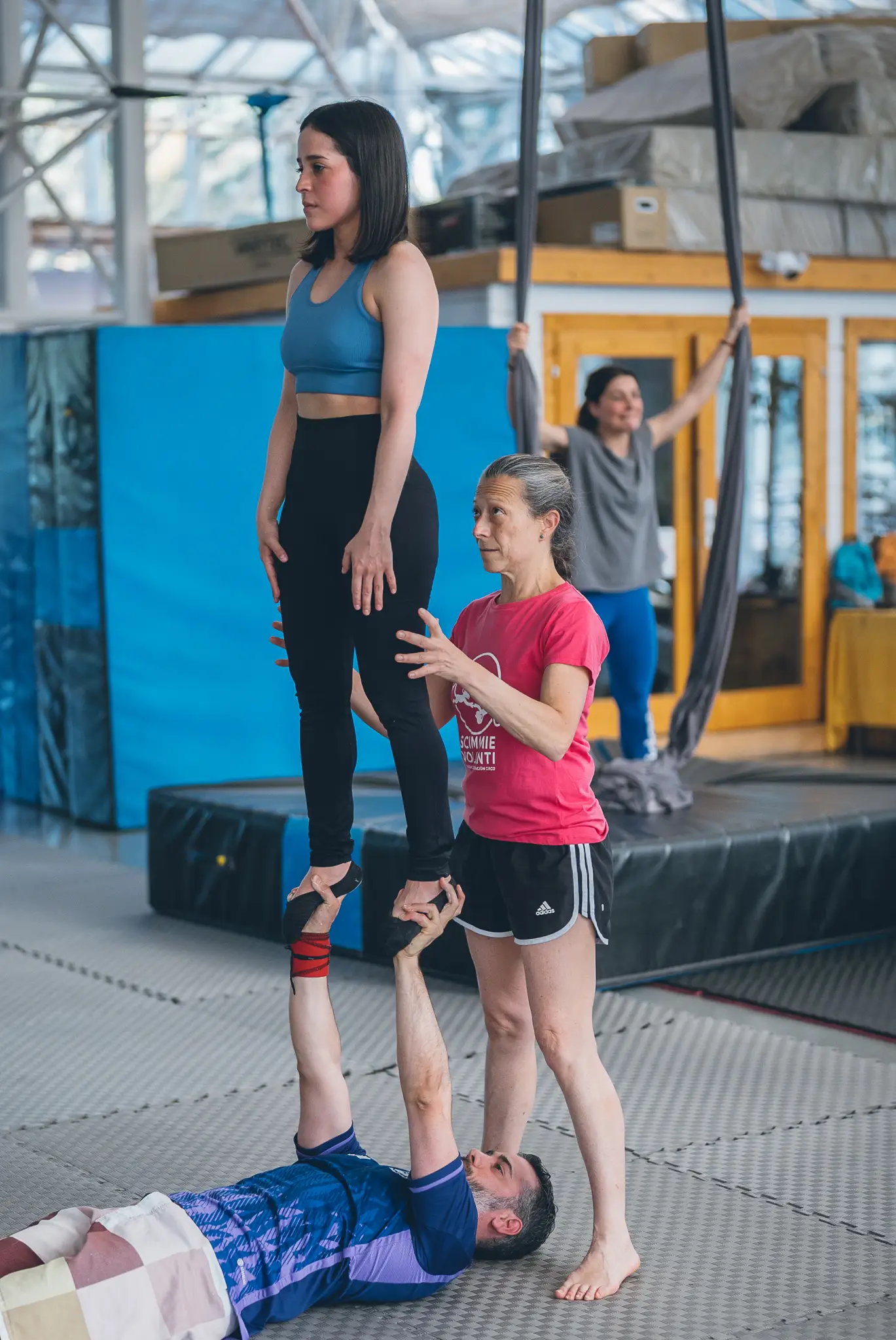 Clases de portés acrobáticos o mano a mano en El Invernadero Circo (Madrid)