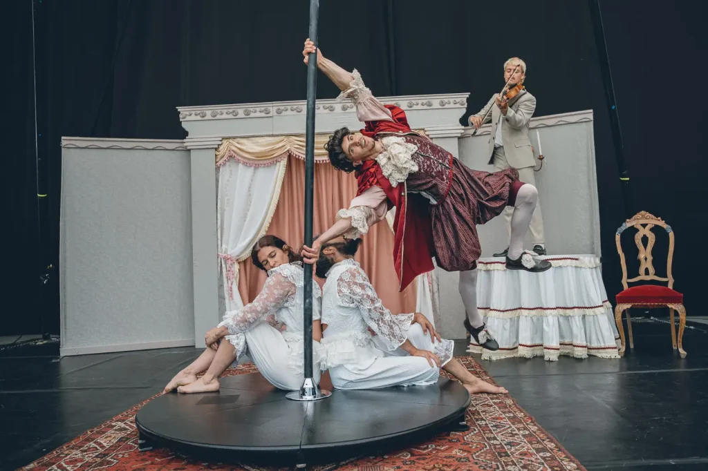 La casa del conde en El Invernadero Circo